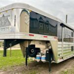 New Gooseneck Horse Trailer